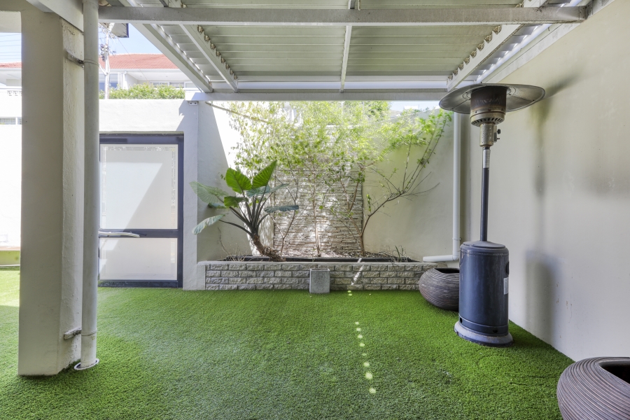 2 Bedroom Property for Sale in Green Point Western Cape